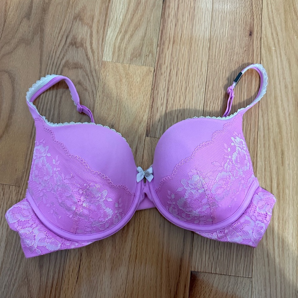 brand new victoria's secret bra 36C